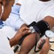 Measuring non-invasive blood pressure step by step